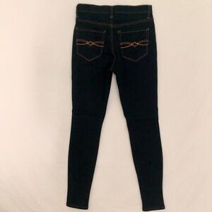 MUD Jeans with Contrast Stitching